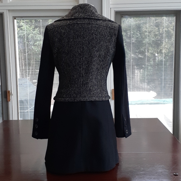 Guess Full Zip Fitted Car Coat Size Medium - Picture 3 of 8